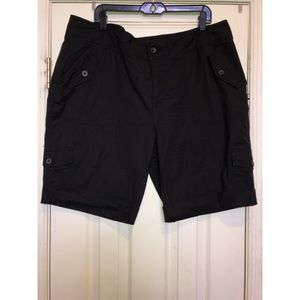NWT AVENUE CARGO SHORTS